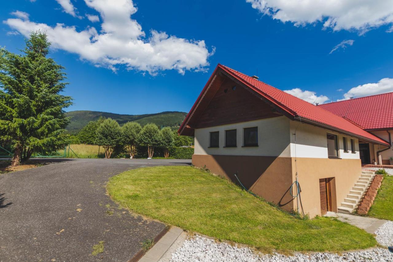 Rožnov pod Radhoštěm Apartman Kinskych מראה חיצוני תמונה